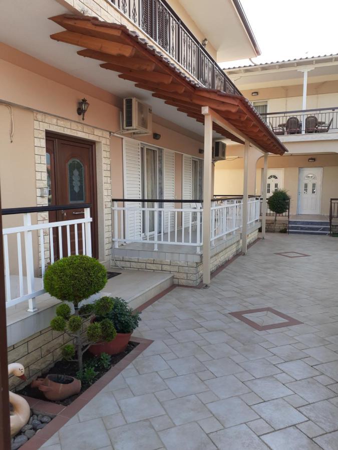 Chrysafis Apartments Nea Vrasna Luaran gambar
