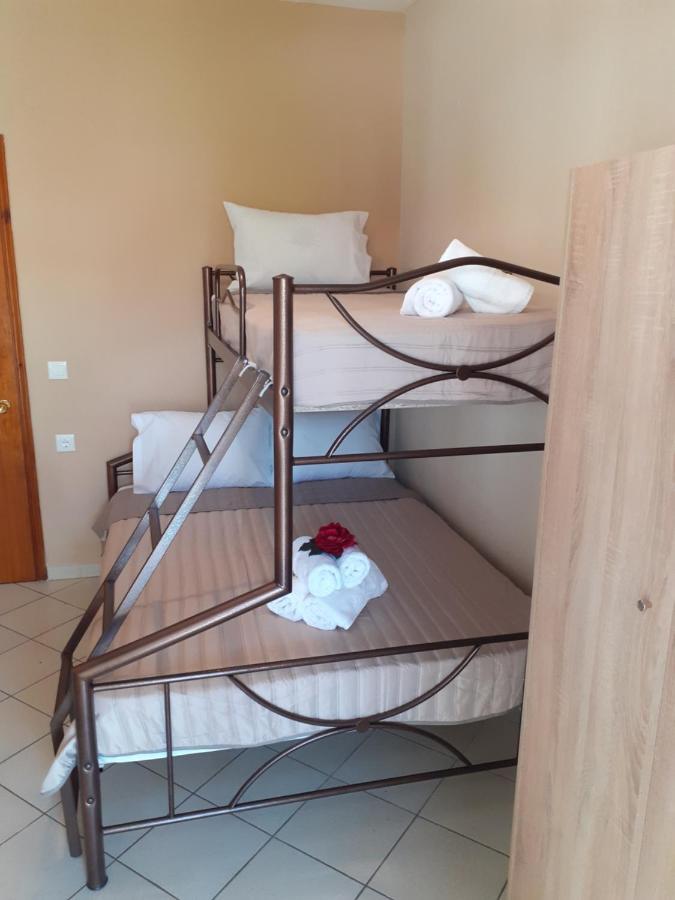 Chrysafis Apartments Nea Vrasna Luaran gambar