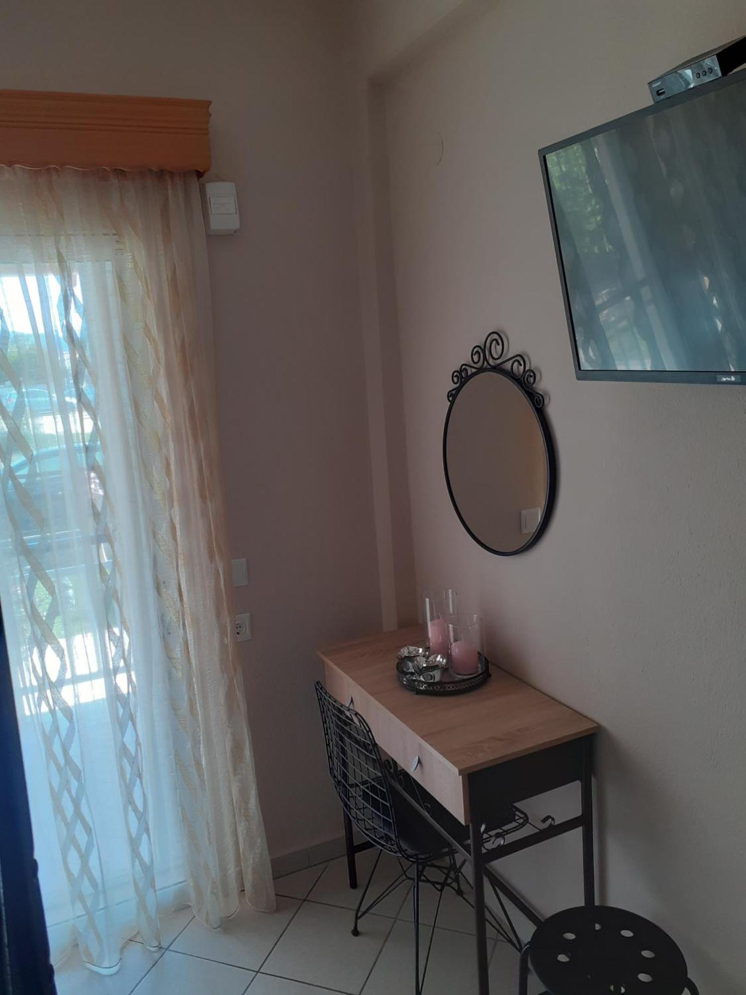 Chrysafis Apartments Nea Vrasna Luaran gambar