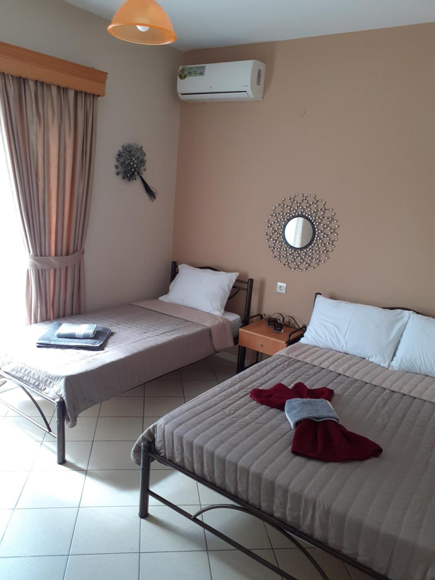 Chrysafis Apartments Nea Vrasna Luaran gambar